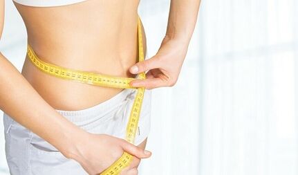 Ejercicios físicos para perder peso en las caderas y el abdomen.