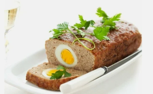 Pastel de carne con el huevo en la dieta Dukan